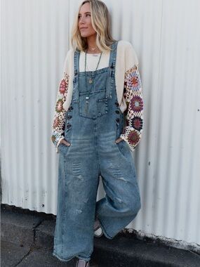 Easel High Hopes Slouchy Pocket Denim Overalls - Small NWOT